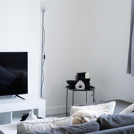 Brighton City Centre 2Br Apartment - Perfect For Contractors, Families & Groups - Free Parking & Walk To Beach Exterior photo
